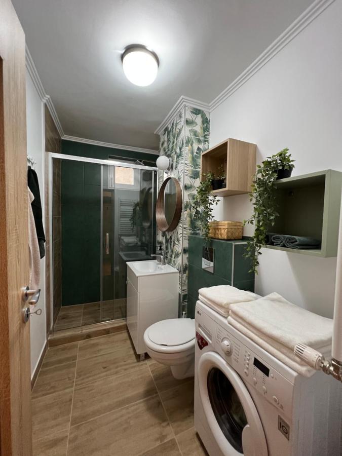 Riverside Jungle Green Apartment Oradea Dış mekan fotoğraf